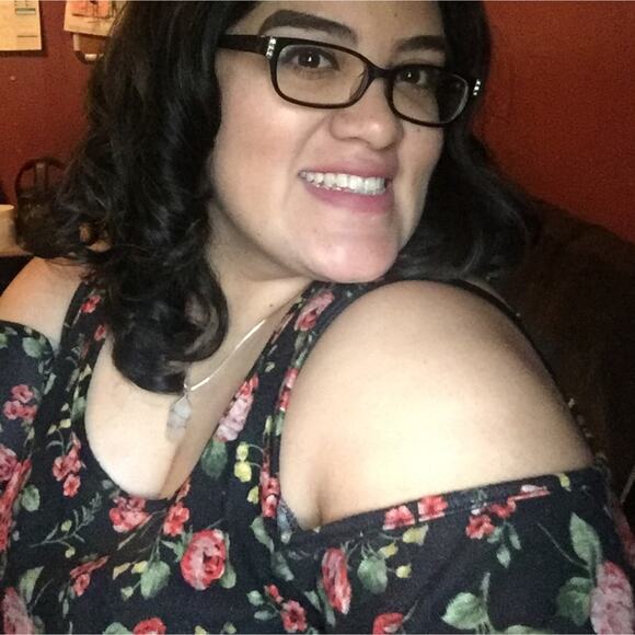 Urban Episode Black Pink Floral Roses Cold Shoulder Top 1X/2X - Picture 5 of 5